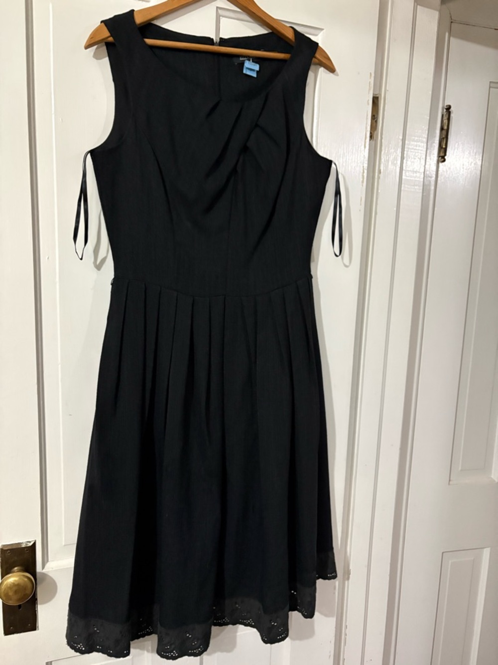Ellen Tracy Black Sleeveless Midi Fit-and-Flare Dress
